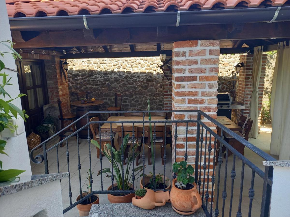 Apartmani Dijana Palit Exterior foto