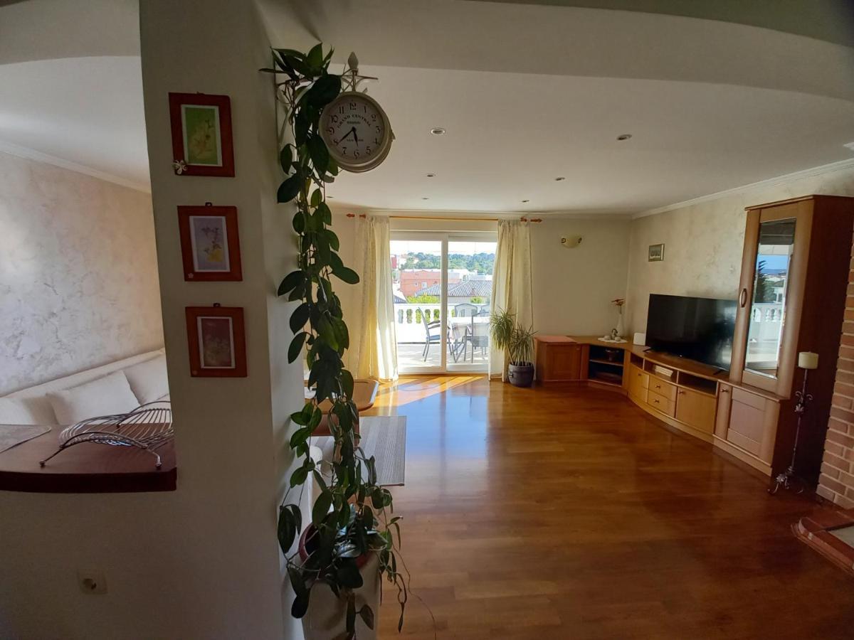 Apartmani Dijana Palit Exterior foto